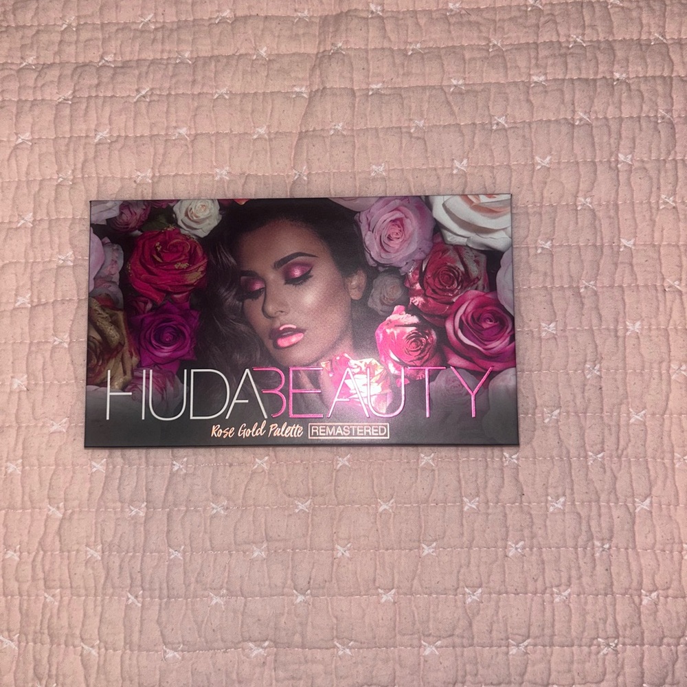 Huda Beauty Rose Gold Palette